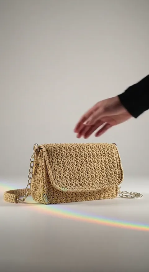 Woven handbag prism